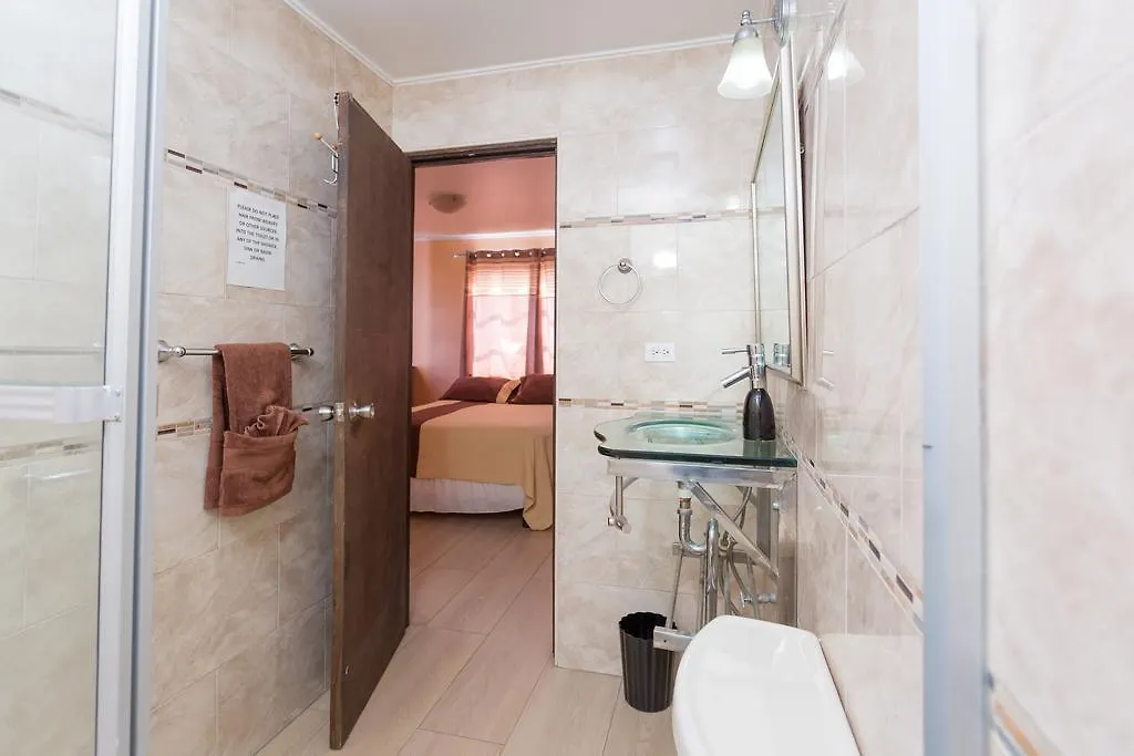 Cozy Accommodations - Dorchester City Line Kingston Apartment